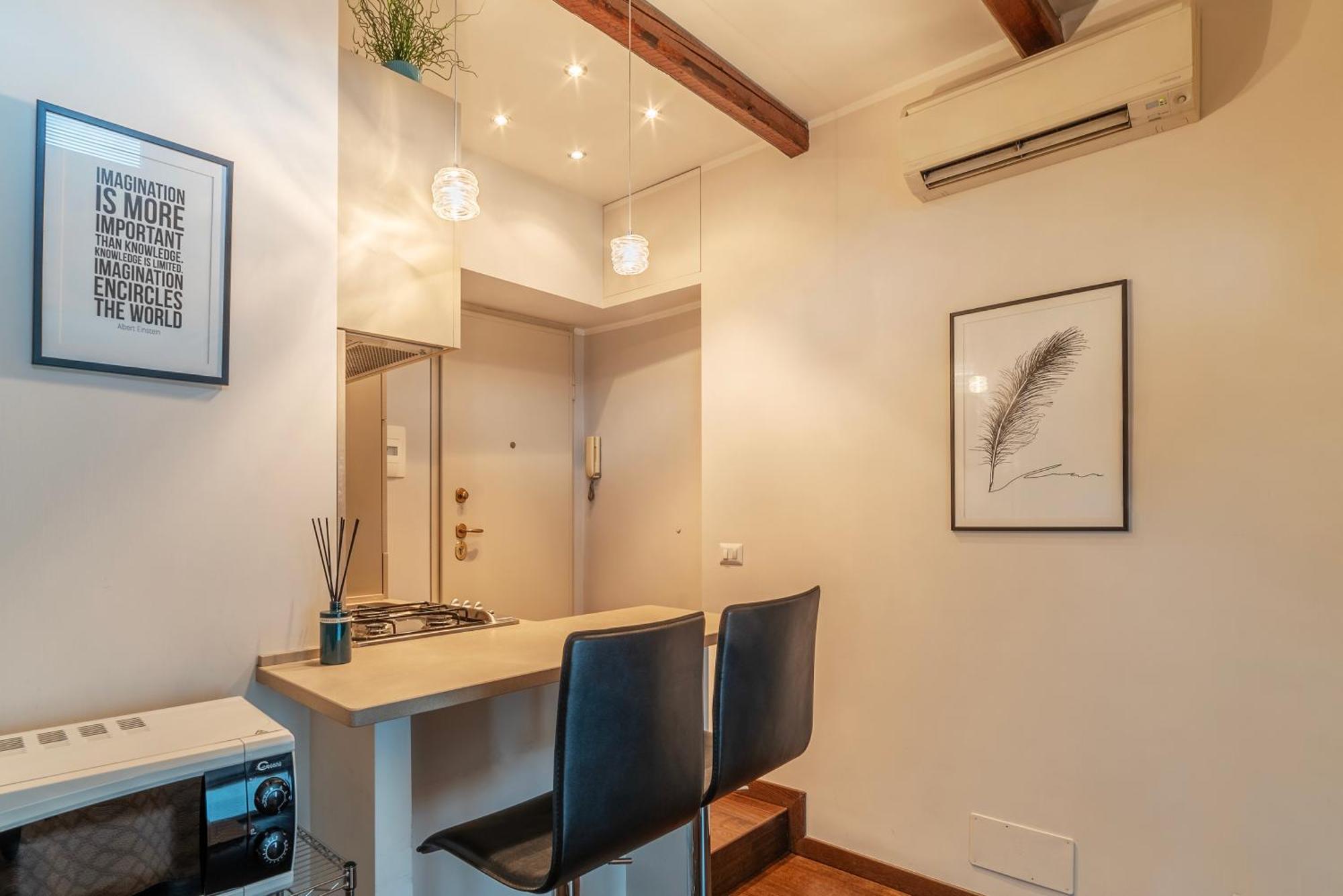 Ad Un Passo Da Piazza Di Pietra - Mini House Apartment *