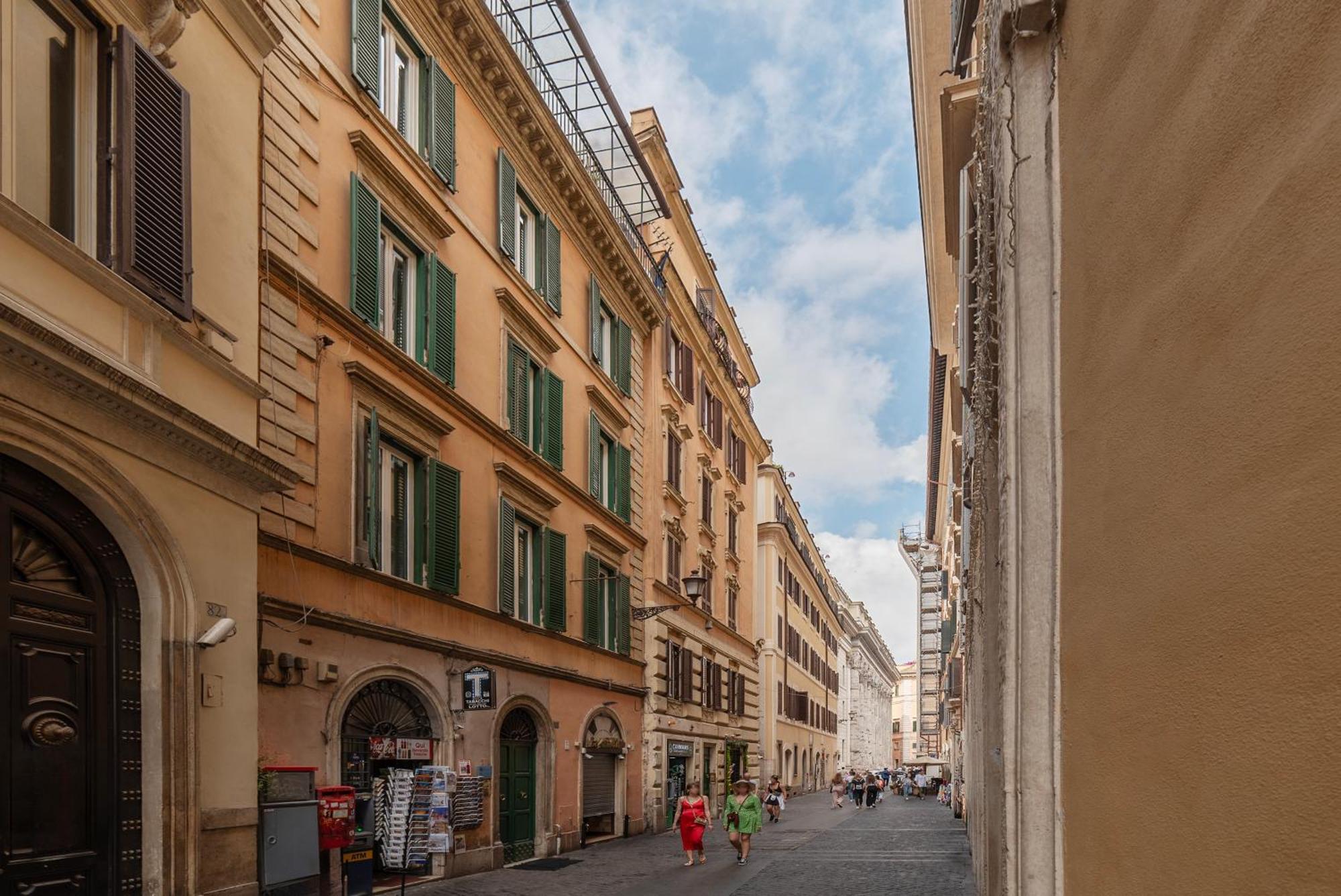 Ad Un Passo Da Piazza Di Pietra - Mini House Apartment